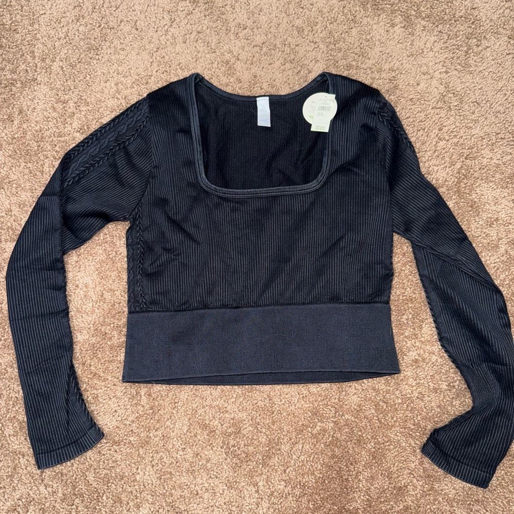 SOLD**Offline by arie Black crop